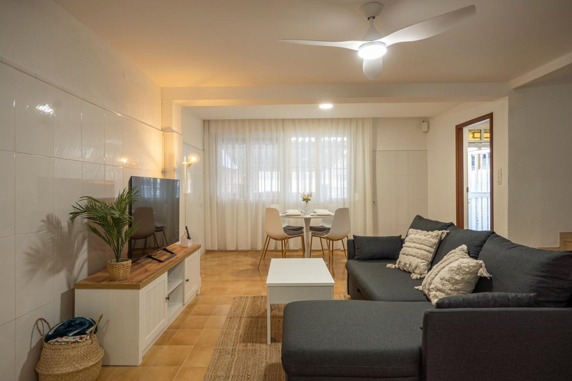 サンタ・ポラ Casa Calera. Con Terraza Y Bbqヴィラ エクステリア 写真